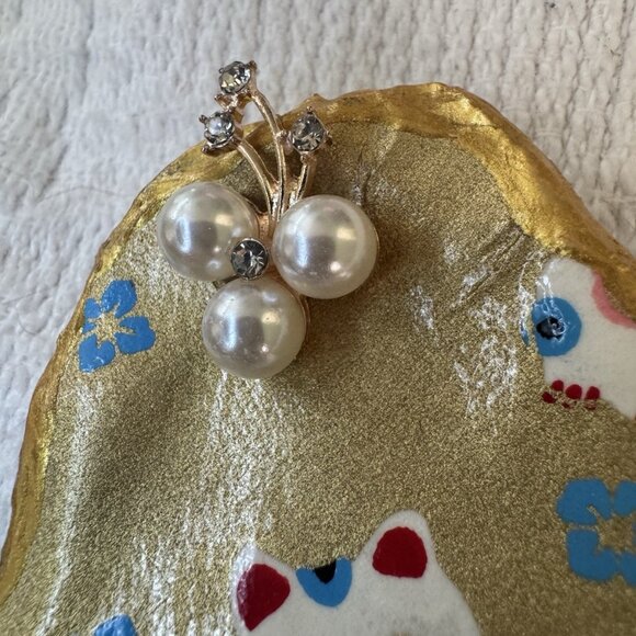 Set of 2 Handmade Decoupage Oyster Shell Trinket Dishes Lucky Cat pearl charm - Picture 6 of 8